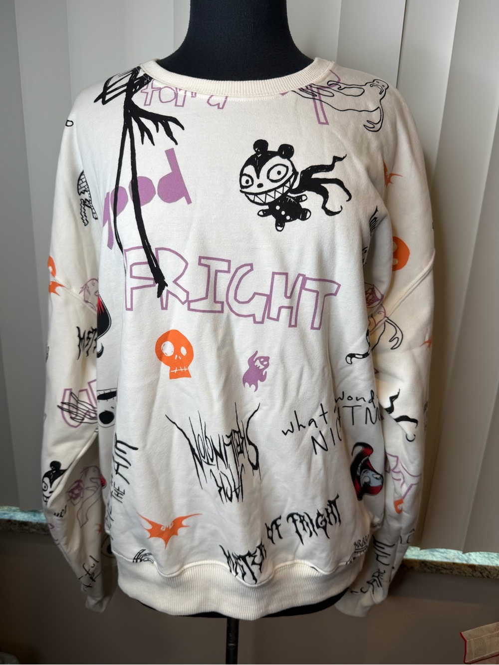 Disney Nightmare Before Christmas Cream Graphic Halloween Sweatshirt SZ XXL
